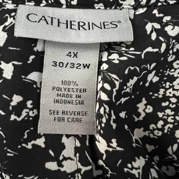 Catherines Collared Floral V Neck Button Down 3/4 Sleeves Career Blouse | 4X - Picture 4 of 8